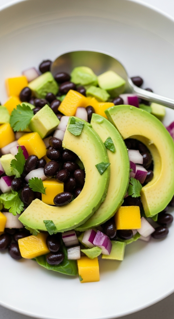 Black Bean, Mango & Avocado Salad Delight: Quick Tropical Twist