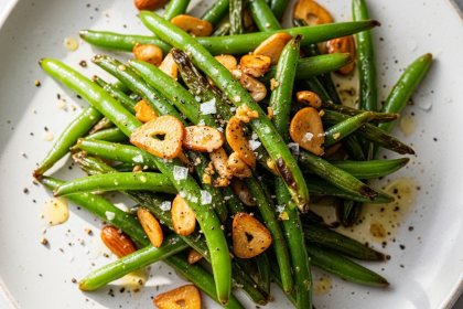 Crunchy Garlic Almond Green Beans: A Sautéed Delight