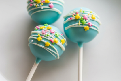 Rattle Cake Pops Sweet Treats for Baby Shower Bliss