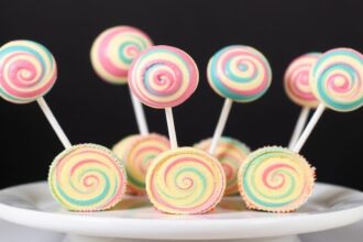 - Irresistible Rattle Cake Pops: Sweet Treats for Baby Shower