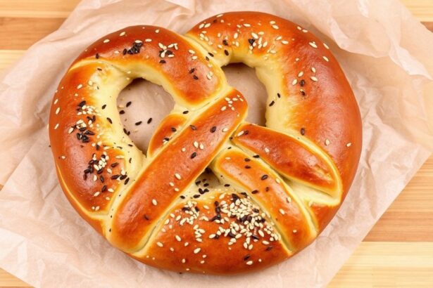 خبز بletzel بالطحين والبصل وبذور الخشخاش، مقرمش ولذيذ، منظر شهّي يبرز الإبداع.