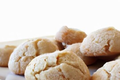 Chewy Almond Amaretti Cookies: Soft, Sweet, and Irresistible