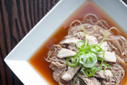 Refreshing Chilled Buckwheat Noodles in Flavorful Broth