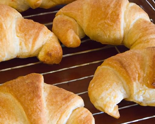 Flaky & Buttery Croissant-Style Crescent Rolls Recipe Guide