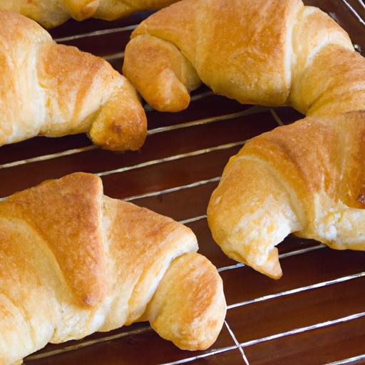 Flaky & Buttery Croissant-Style Crescent Rolls Recipe Guide