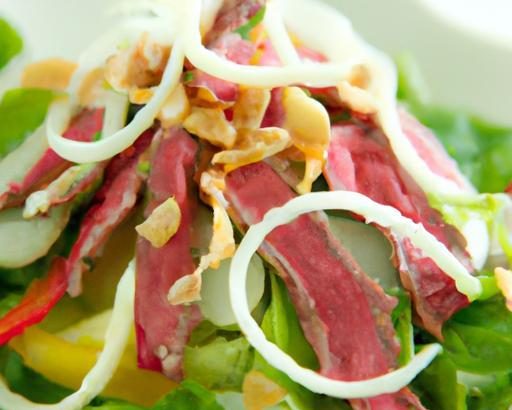 Steak Salad Delight: Creamy Horseradish Dressing Twist